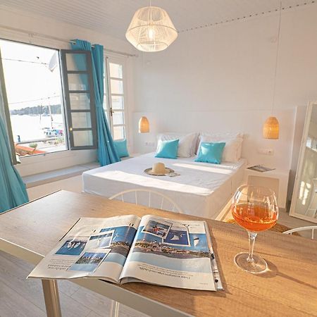 The White Rose Apartment Poros Town Екстериор снимка