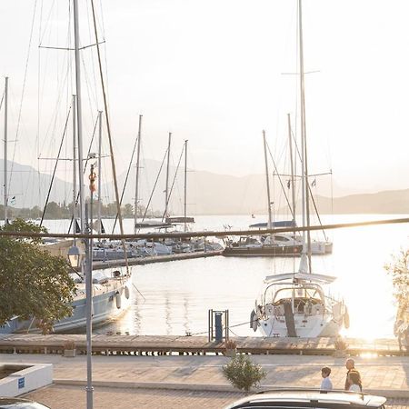 The White Rose Apartment Poros Town Екстериор снимка