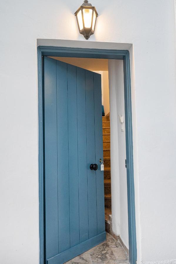 The White Rose Apartment Poros Town Екстериор снимка