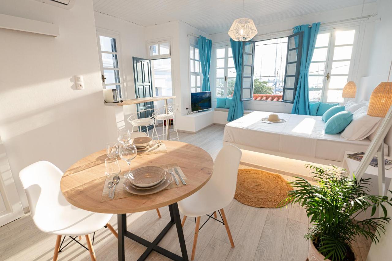 The White Rose Apartment Poros Town Екстериор снимка