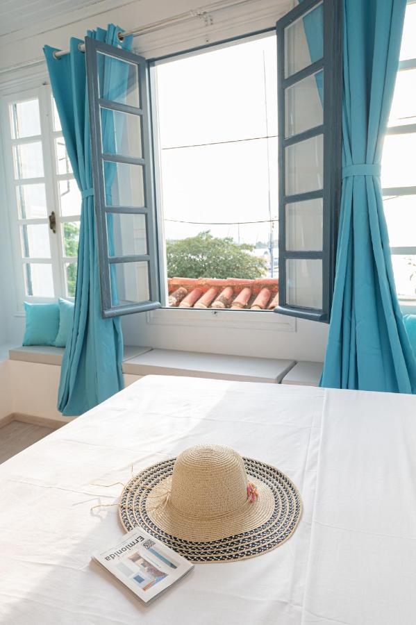 The White Rose Apartment Poros Town Екстериор снимка