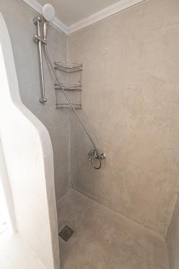 The White Rose Apartment Poros Town Екстериор снимка